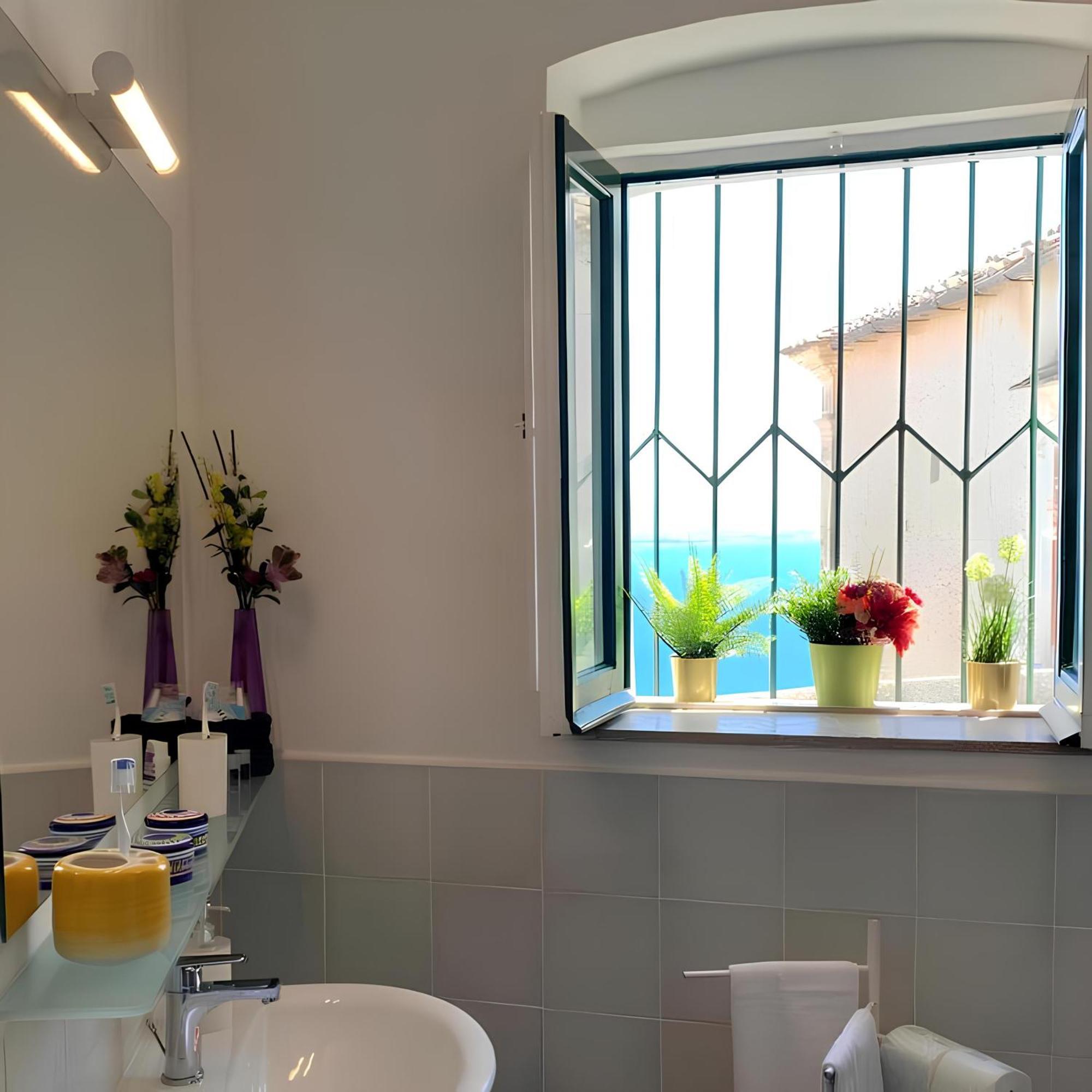 Raito Guest House - Amalfi Coast Vietri Exterior foto